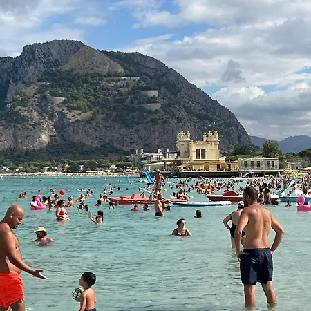 Appartement Tiffany & Timi Carini