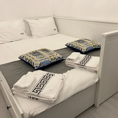 Tiffany & Timi * Carini